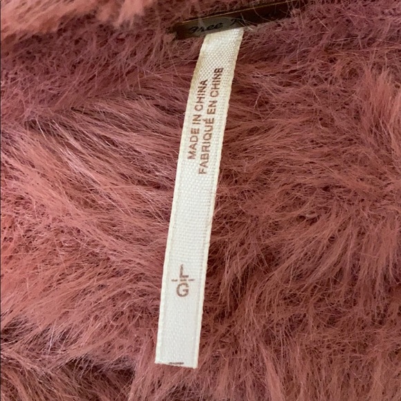 Free People Fuzzy Faux Fur Sweater Size L Dusty Pink - Picture 5 of 6